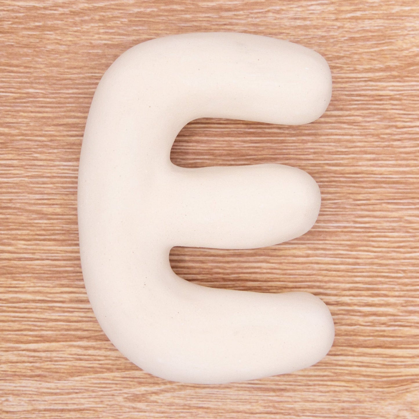 LETRA "E"